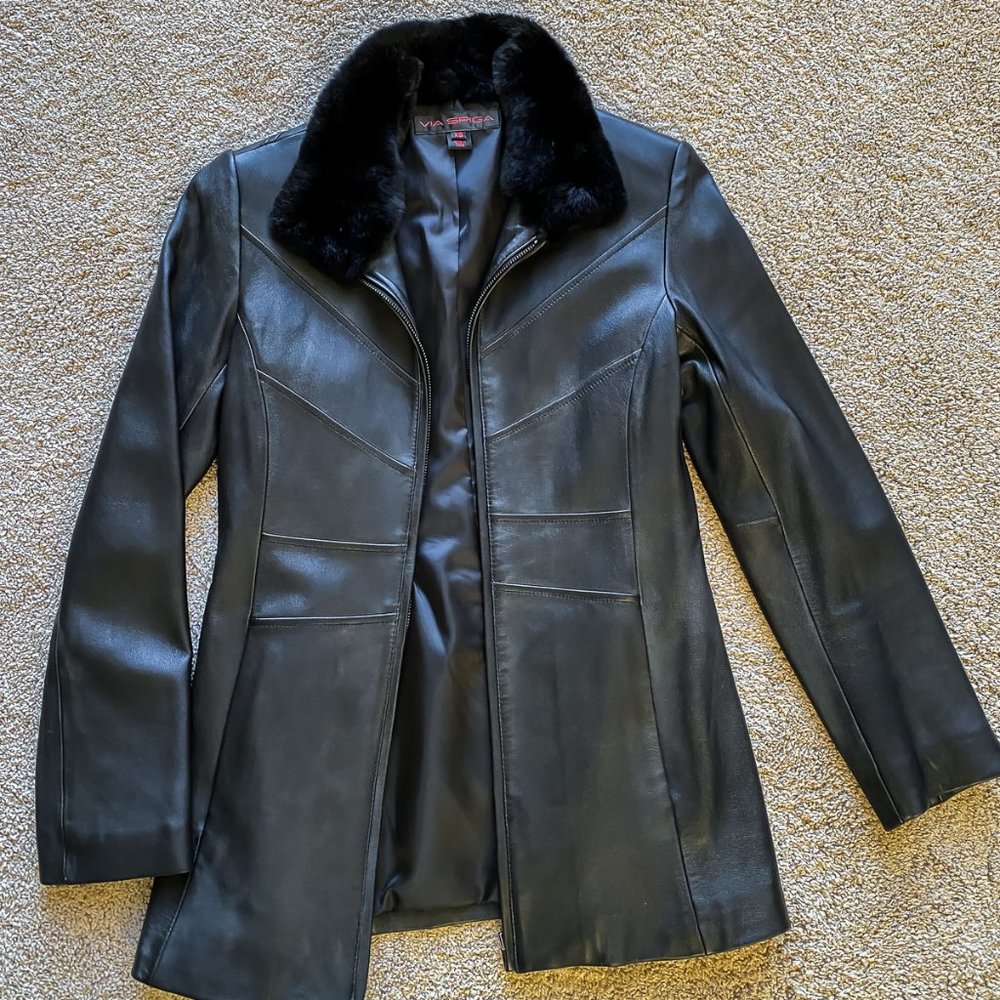 Via Spiga Black Leather Jacket / Fur Collar
